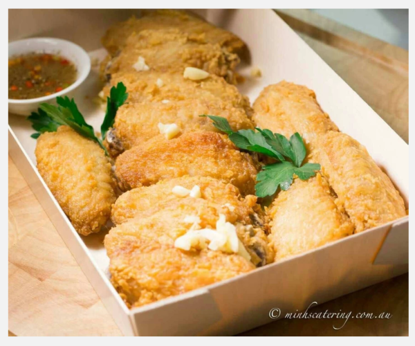 catering container wooden venneer with chicken